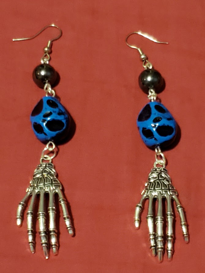 Dino-Skeleton Hand Earring