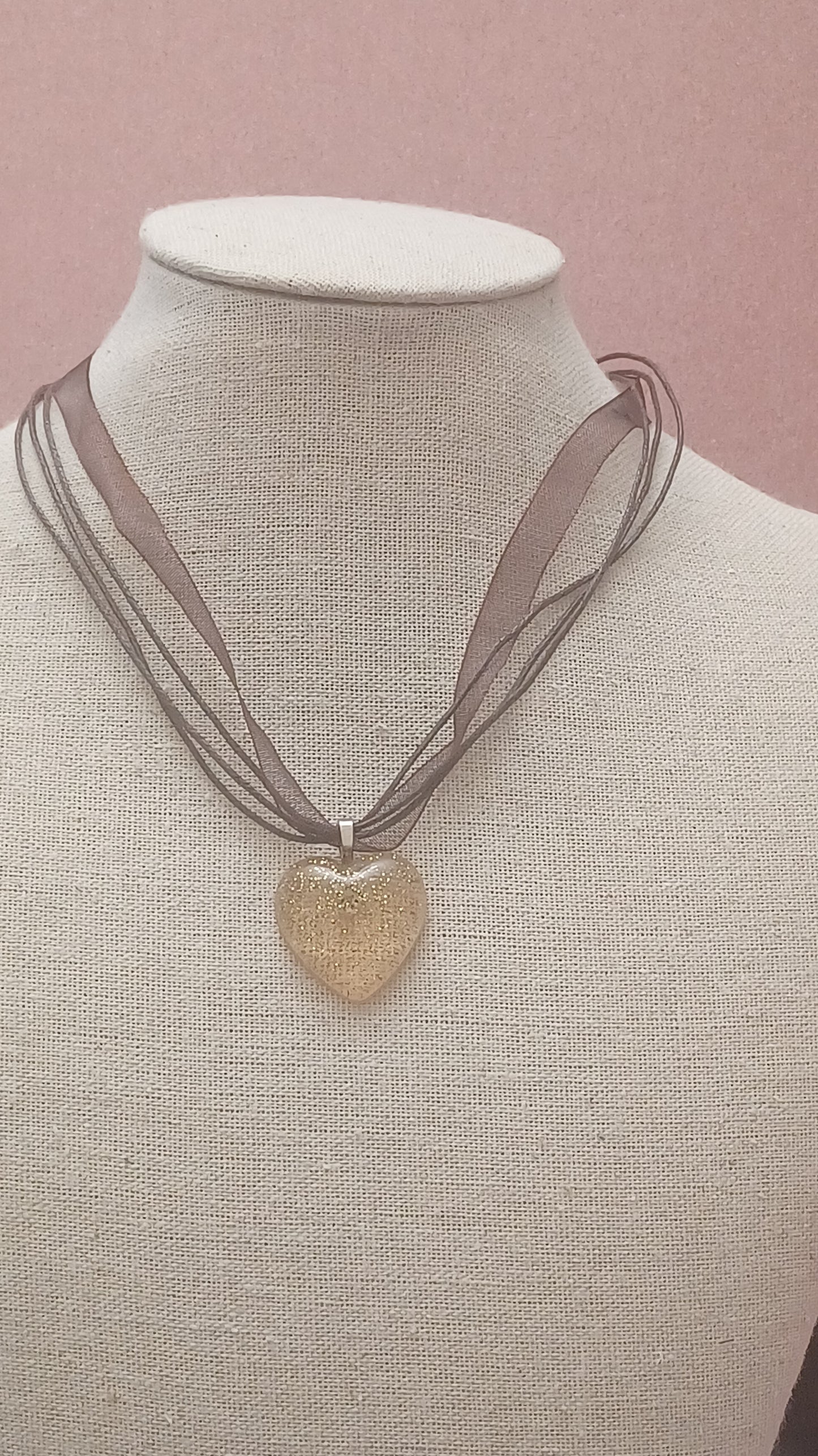 Ribbon heart necklace